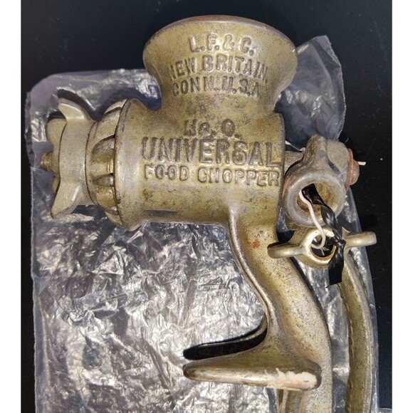 Vintage Universal Food Chopper No. 1 L.F. & C New Britain Conn. Meat Grinder - Picture 2 of 16